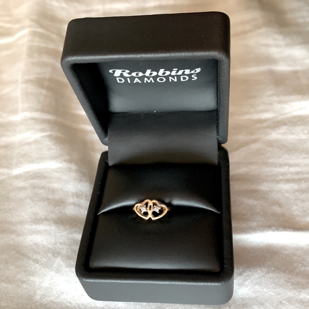 Robbins Diamonds Heart Diamond Ring